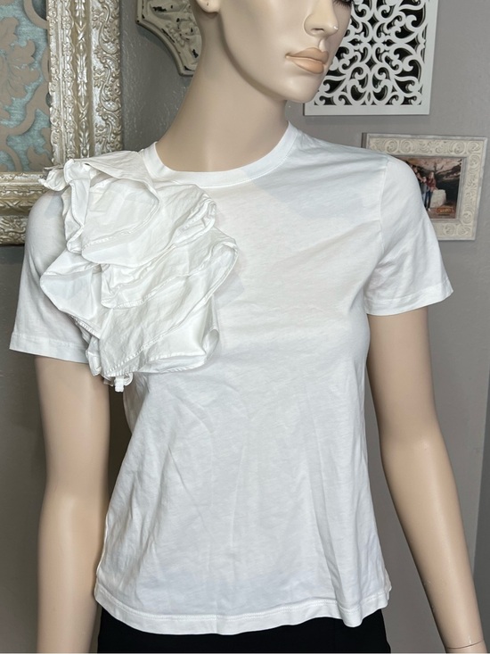 Ted Baker Tops - Ted Baker White Ruffle Shoulder Short Sleeve Top